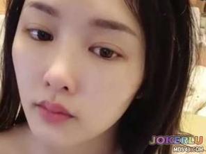  台湾性感美女李娜娜裸体直播没人刷礼物摸着逼生无可恋